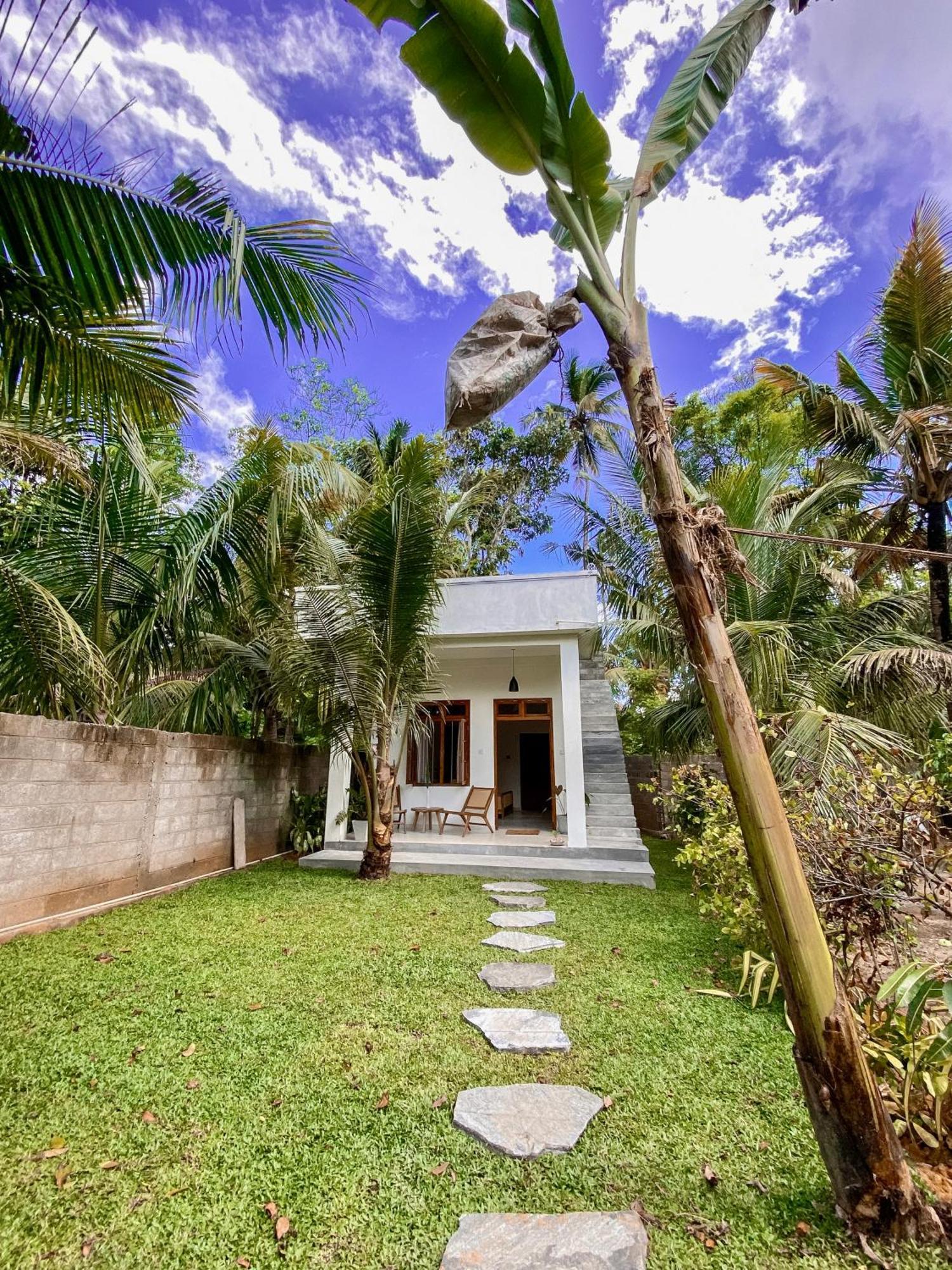 The Palm Private Cottages Midigama East Exterior foto